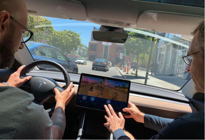 开特斯拉打游戏？白日梦想家马斯克的游戏野望