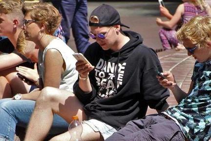 不刷手机度日如年，还发脾气？你可能得了一种病：无手机恐惧症