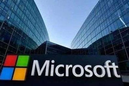 微软与富士康握手言和，手机厂商又多了一个“爸爸”