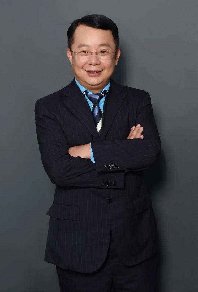 华伟董事长_扬华伟
