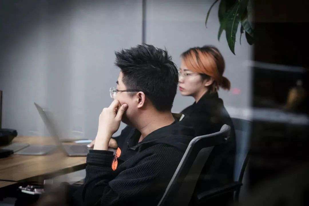 “我拒绝讲任何反智的和违背我价值观的东西”