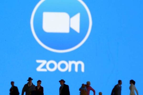 没有护城河的 Zoom，应该如何用好手上的空白支票？（上）