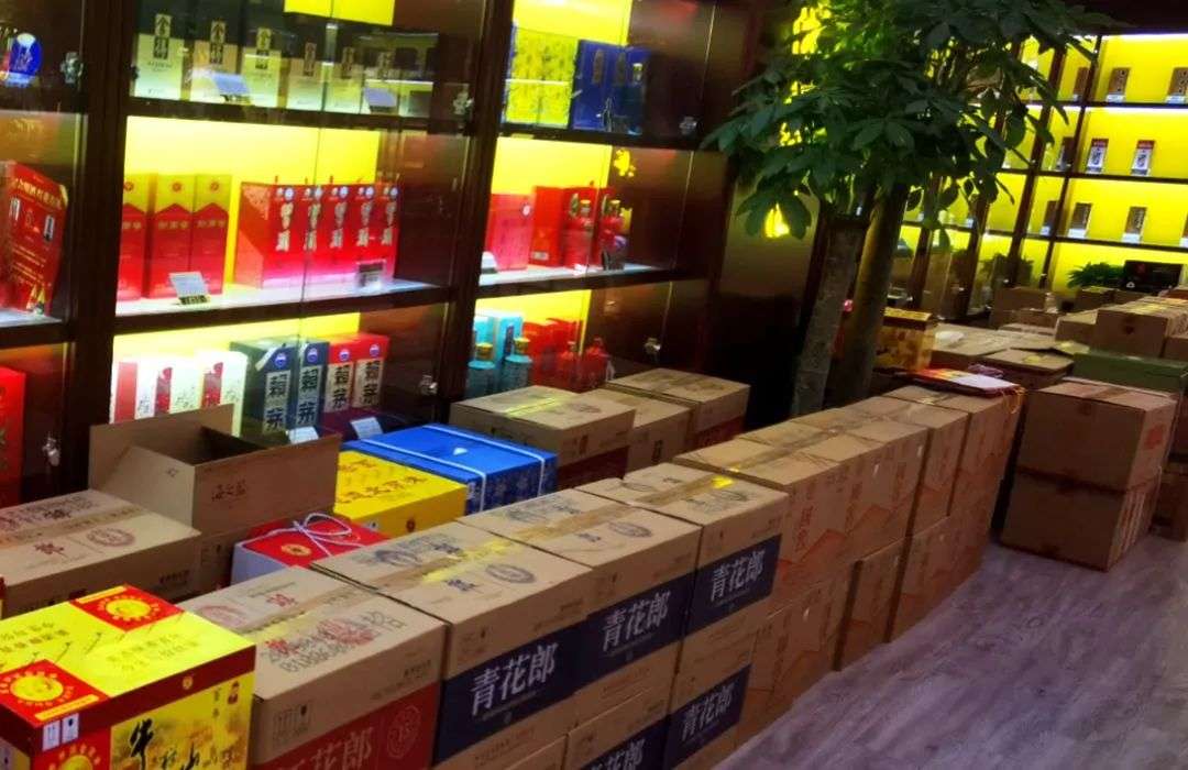 节前白酒厂家提价，经销商却优惠促销，为何？