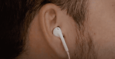 从iPod 到AirPods ，苹果打造音乐文化符号的“套路”