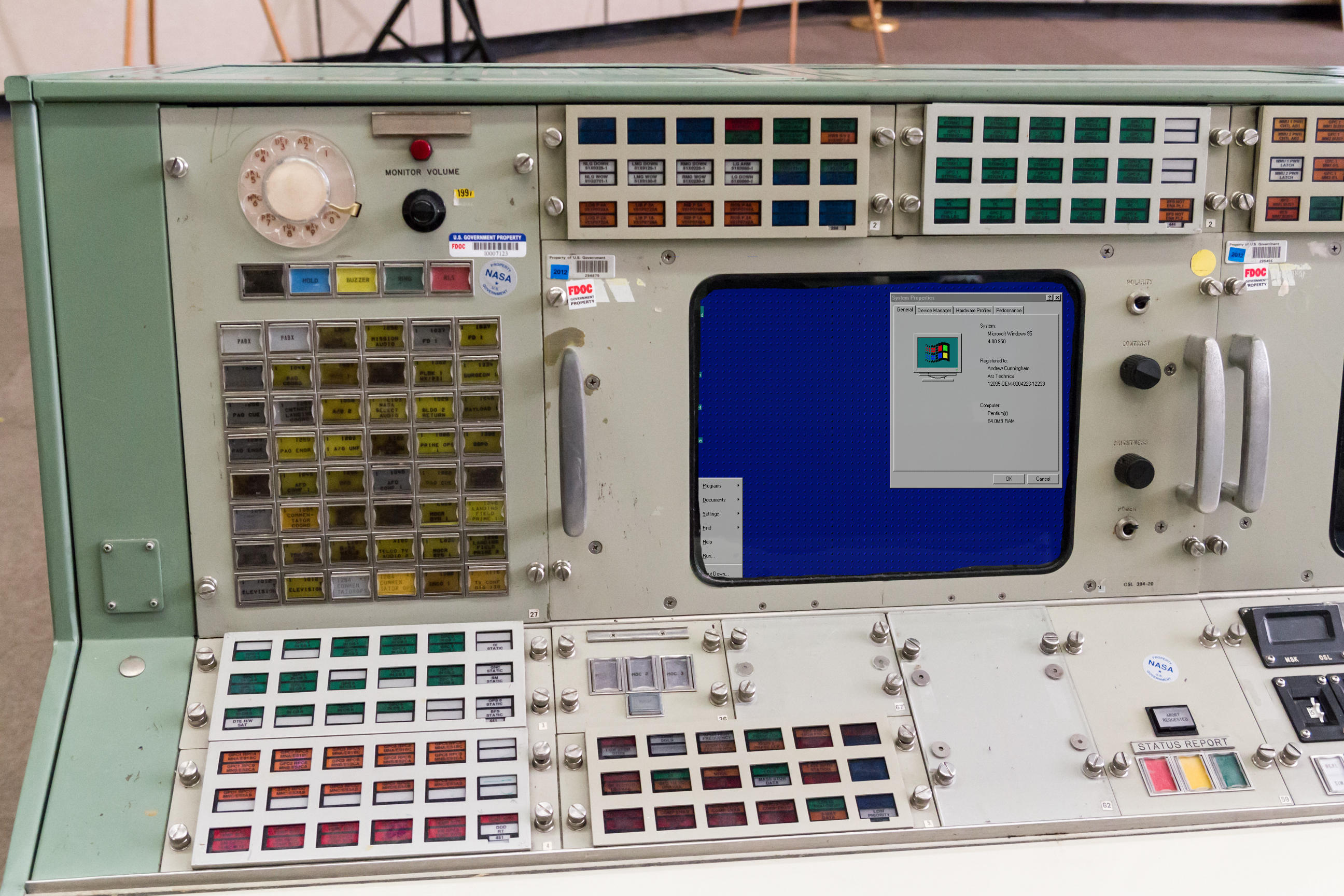 太空里运行的操作系统绝对不是windows95下