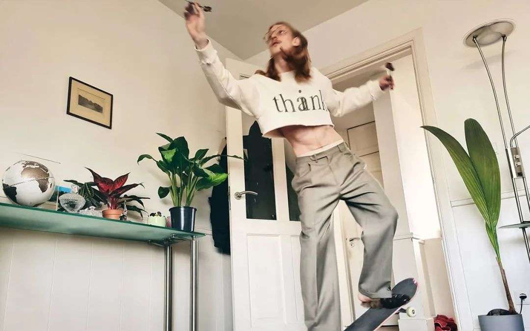 GUCCI推男士连衣裙，奢侈品要中性化了？