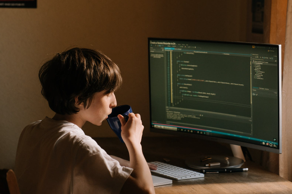 瑞幸、Wework等，为什么“暴雷”公司审计师都是安永？