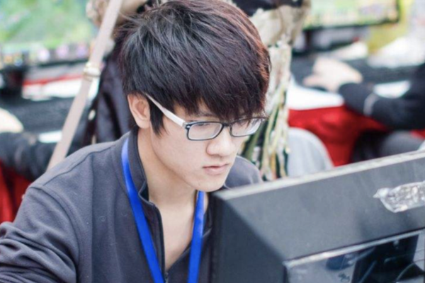 LOL十年风云录：是游戏，更是沉甸甸的人生