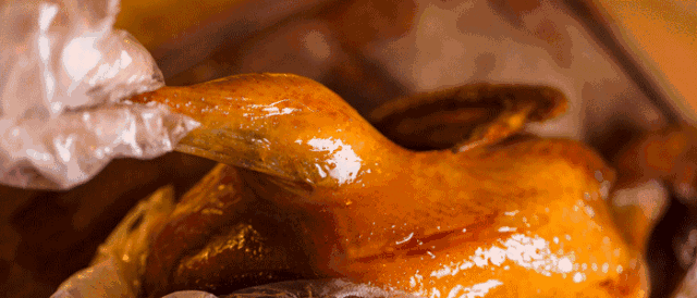 一片红海的烤鸭市场：再论全聚德和大董的鸭界顶流之争