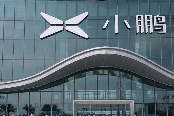 最前线 | 小鹏汽车CEO何小鹏：苹果模式在智能汽车业会越来越多