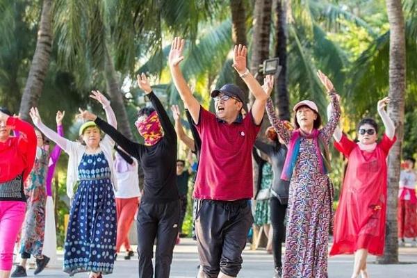 抓住广场舞大妈，这个神器线上一年卖1亿，商家闷声发大财