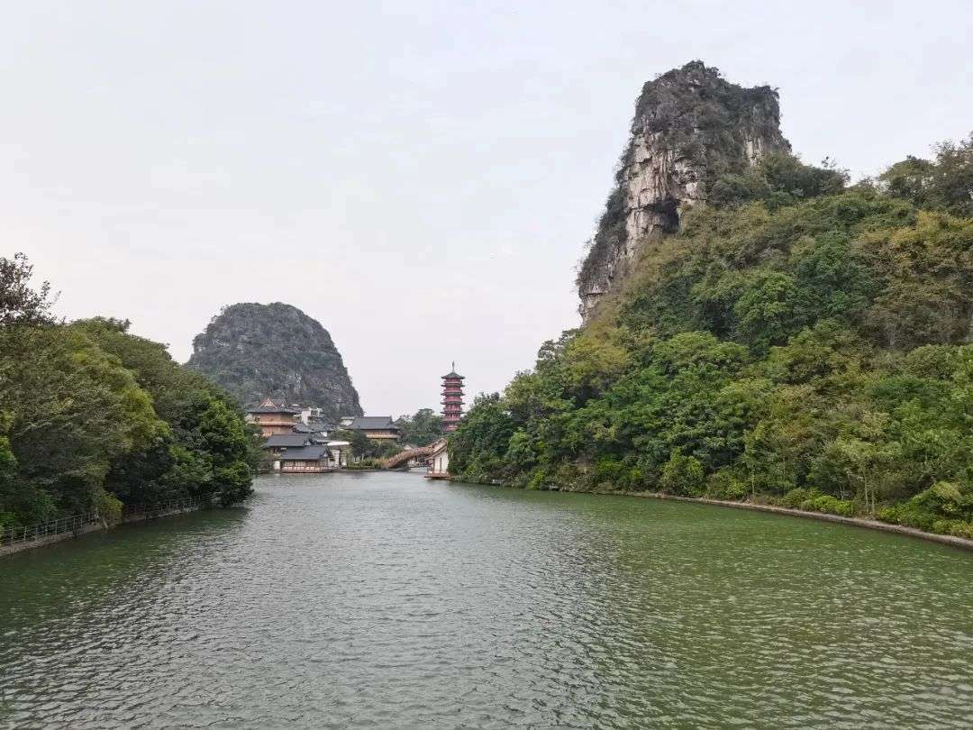 超级网红城市的崛起之路，旅游业占GDP高达八成