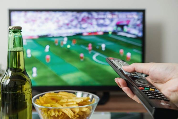 拆解文娱161亿会员卡生意背后：毛利逐年降、两家上市公司急转型