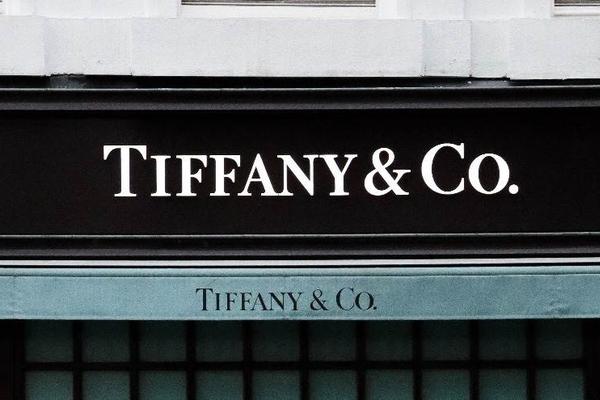 回顾 LVMH 集团收购 Tiffany：一波三折拿下“最贵的蓝”