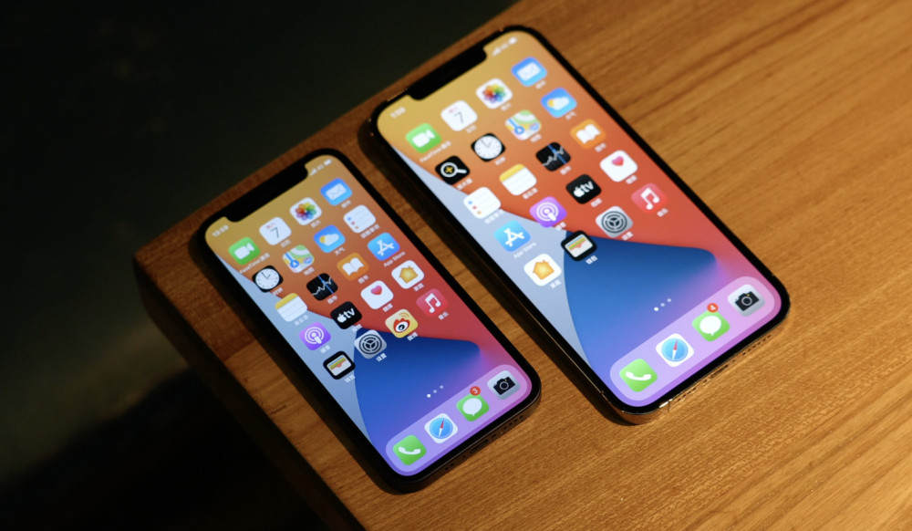 iPhone12 Pro Max与mini评测：最强拍照与最小尺寸