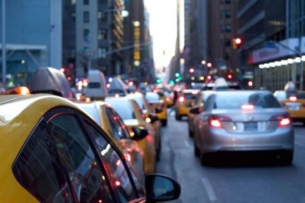 想干掉特斯拉？国产新能源需要“换”道超车