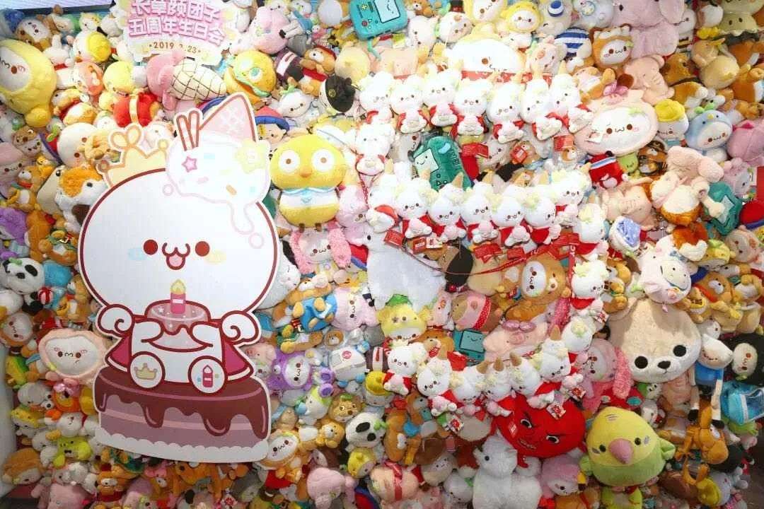 年轻人的社交，在微信表情里