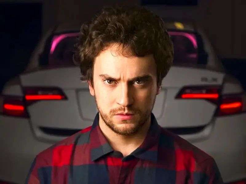 天才黑客乔治 · 霍兹