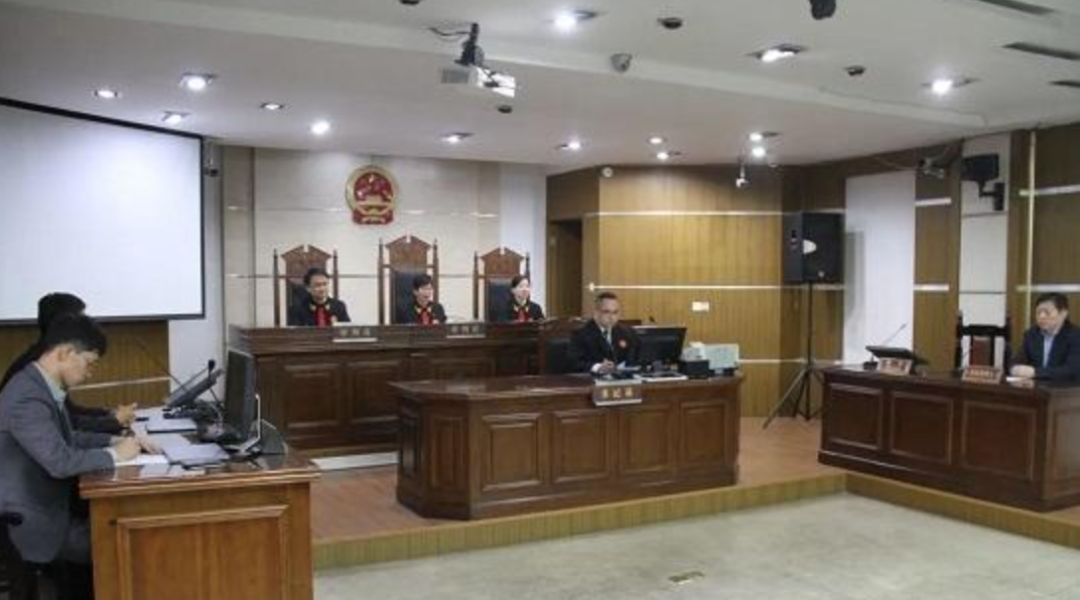 我，看房没戴头盔，损失二十万