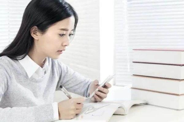 「真人在线免费答题」背后，一个新赛道的崛起