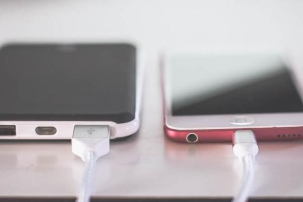 共享充电宝涨价引热议