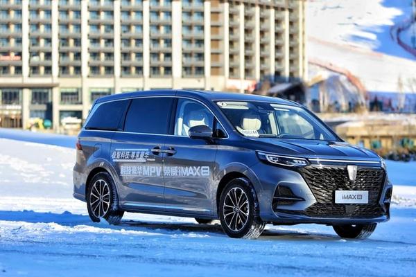 深度试驾荣威iMAX8：「老大哥」别克GL8又多一位挑战者？