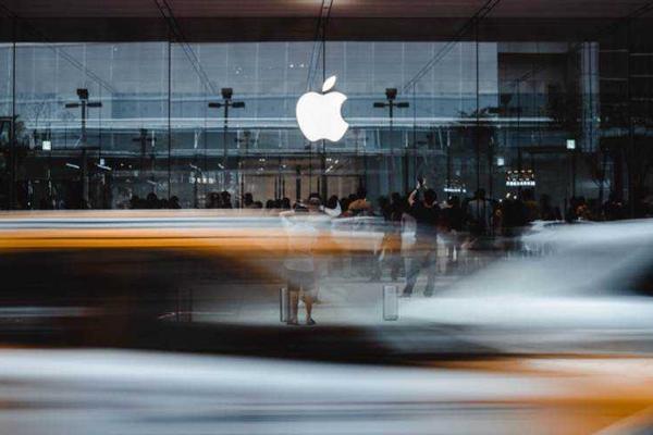 ​也许还有 9 个月，我们就能见到 Apple Car 了