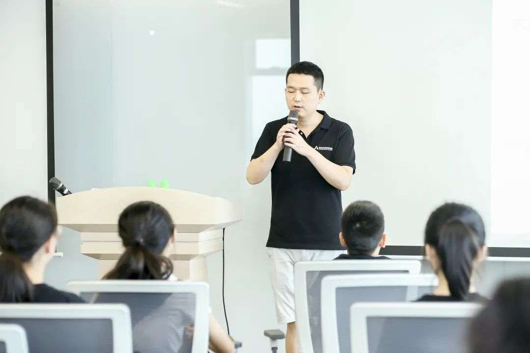 看不见的我，在抖音修盲道