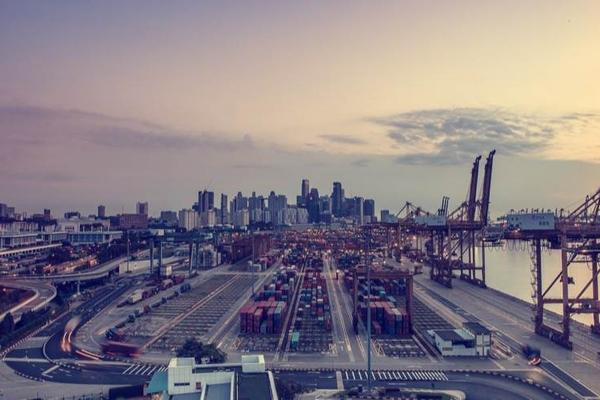 从城中村到网红盘，火爆楼市背后的“深圳速度”