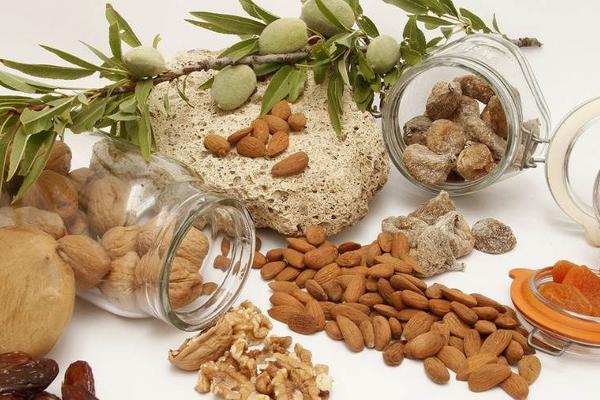 三只松鼠的“艰”果求生路该怎么走？