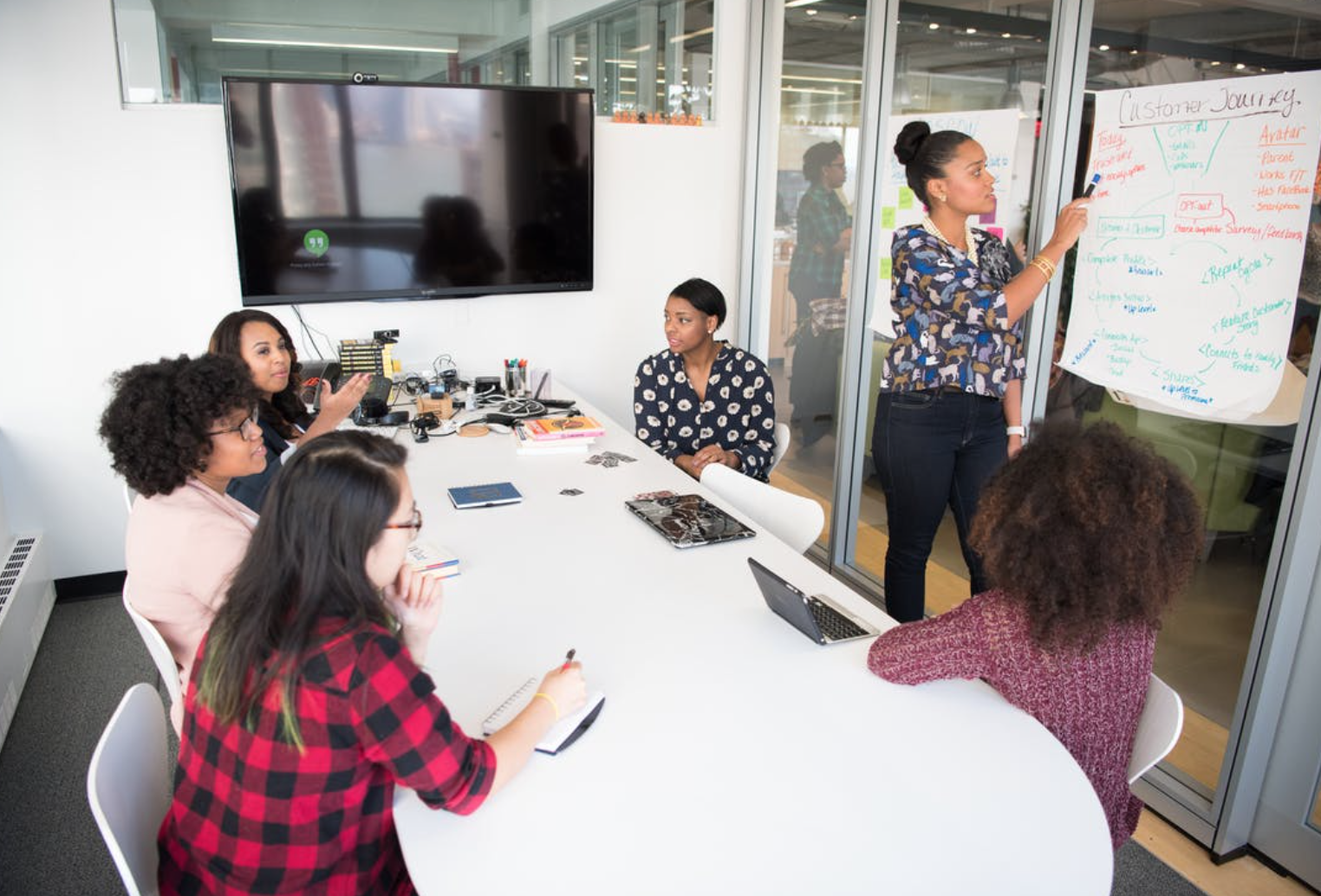 v2_12cb3a01679a4a2f9336ca0f744e8a62_img_png