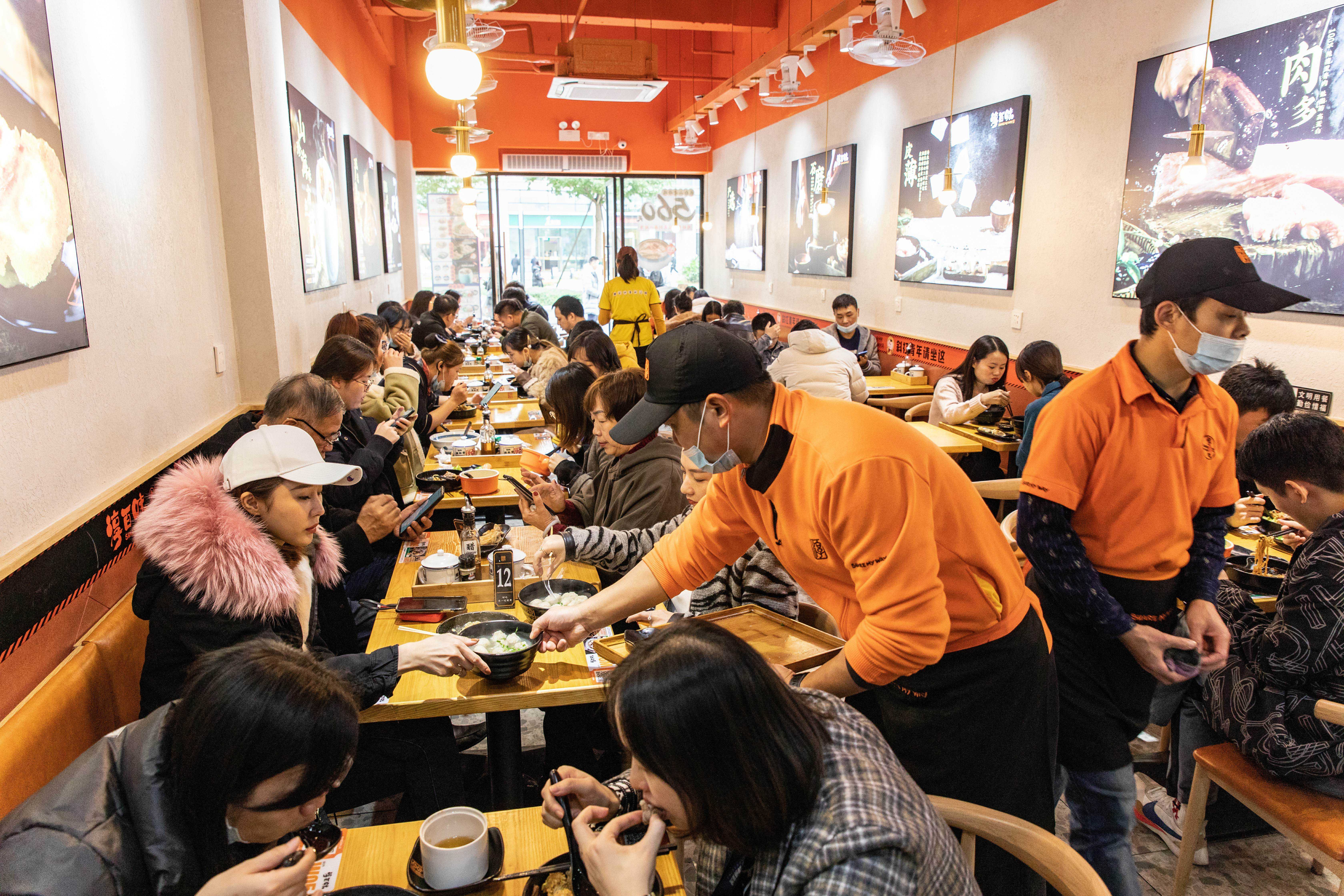 升级版沙县小吃，逾400家门店的「淳百味」想做全时段中式快餐