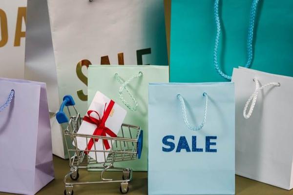 在二手市场，我们看到了年轻人“悔购”的2020