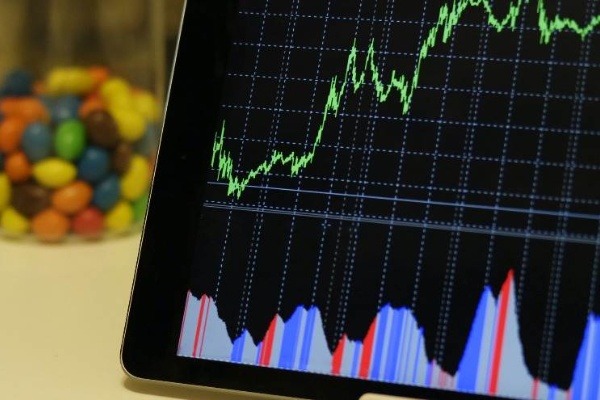 吴奇隆夫妇，今天斩获一个IPO：市值46亿