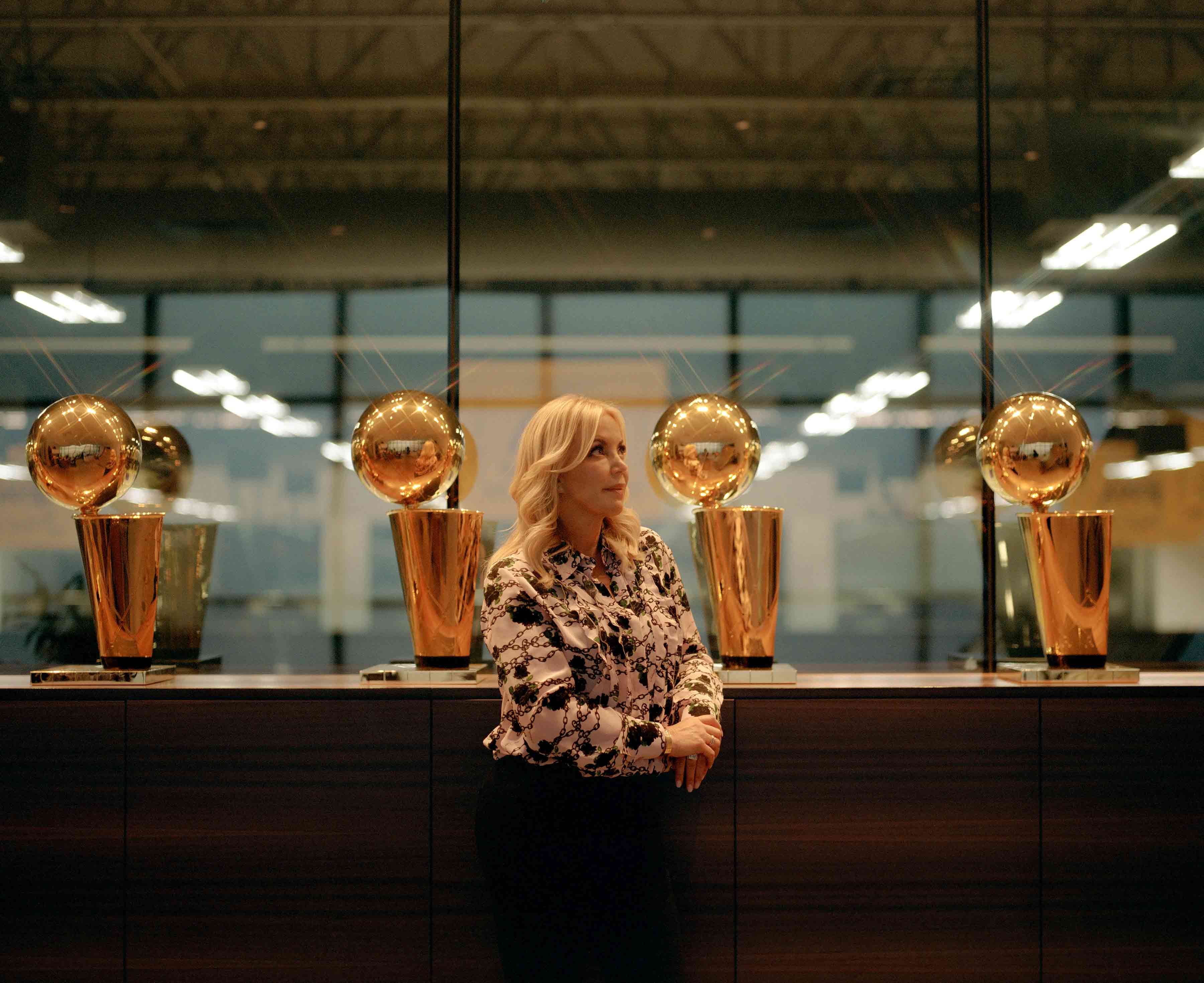 nba 湖人队总裁珍妮·巴斯:用商业头脑经营球队(上)