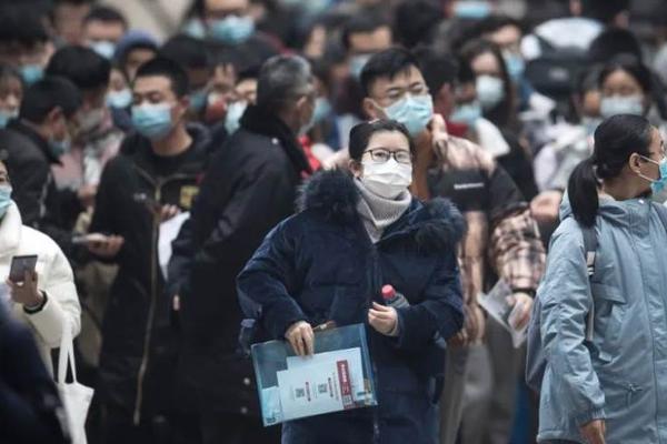 氪金 | 年轻人拿公考赌明天，机构用焦虑割韭菜