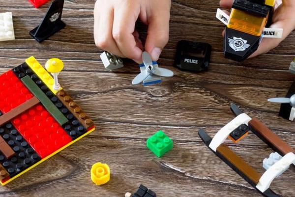 长沙早教机构调查：不满4个月就上课 预付费是个坑