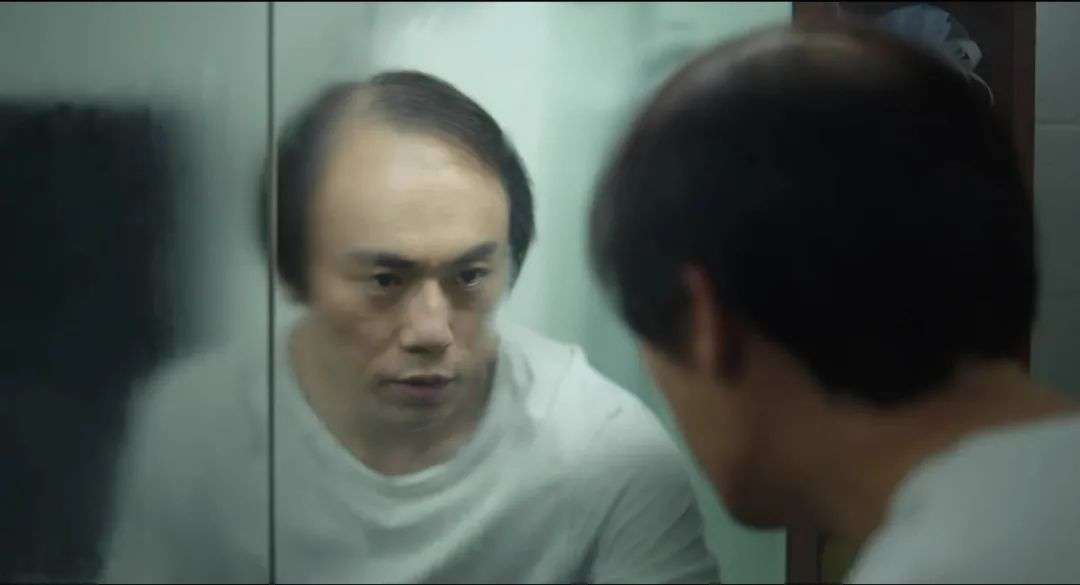 成年人头顶最后一道防线：爱美先锋还是昂贵的虚假繁荣？