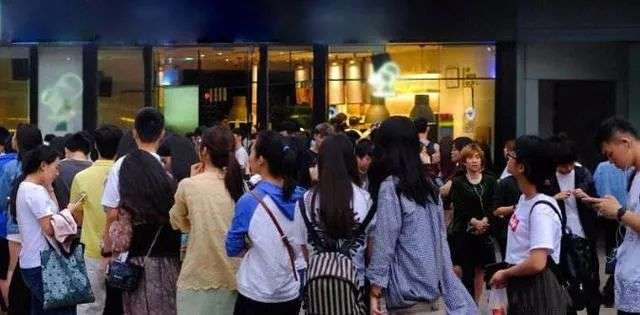为了转让奶茶店，他们想出来各种理由
