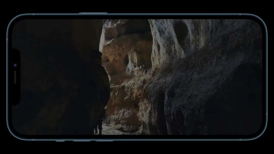 有人用iPhone 12 Pro Max拍了电影大片，为啥你的不行？
