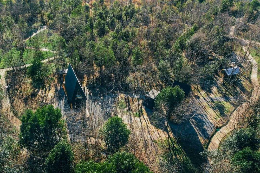 福建小哥租下一片海，造600㎡漂浮大平层：与世隔绝是最大享受