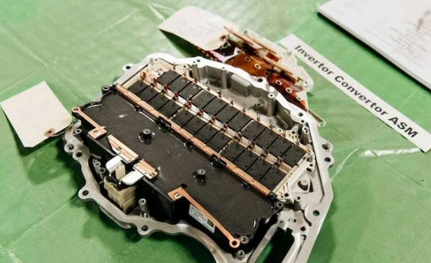 v2_bff780b84f1c428d82a03454b0179f79_img_000