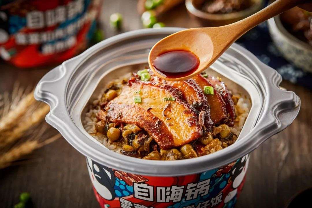 不爱做饭的年轻人，养大千亿级“宅食品”市场