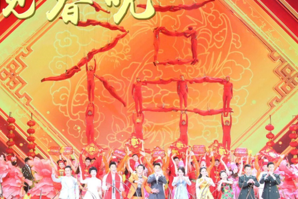 春晚广告39年变迁史：每秒百万千万，谁在砸钱抢占？-36氪