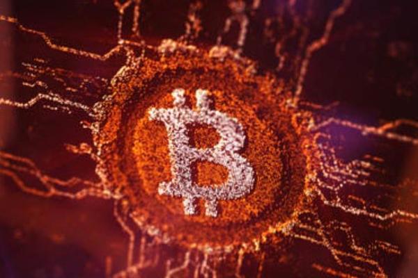 市场要闻 | 比特币价格突破56000美元，全球首只比特币ETF上市