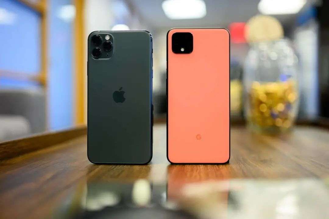 苹果登顶全球手机销售榜，买 iPhone 真的有超级周期吗？