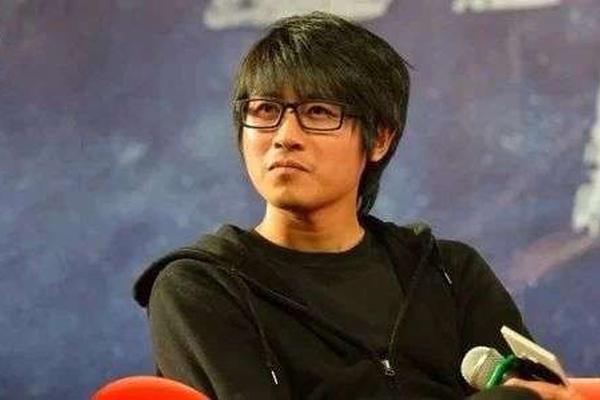 “韩寒概念股”来了，网上卖书一年收入3.6亿