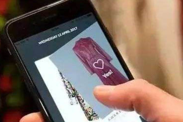 奢侈品数字化：2021年加速平台入驻，从营销环节深入销售环节