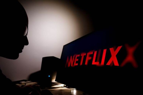 Netflix、迪士尼与盗版网站之间的斗争