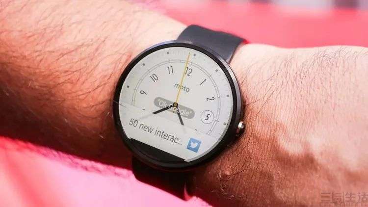 谷歌终于发现，只有手机厂商才能做好智能手表